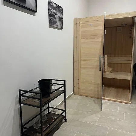 Kosmosuite Brindisi